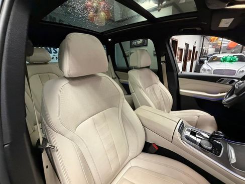 Used 2021 BMW X5 xDrive40i w/ M Sport Package image 56