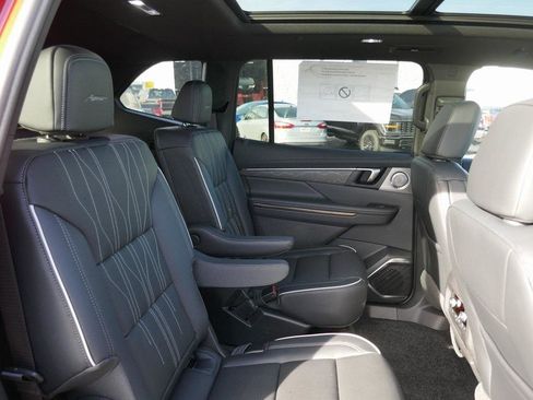 New 2026 Buick Enclave Avenir w/ Super Cruise Package image 11