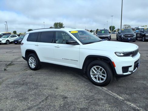 Used 2023 Jeep Grand Cherokee L Laredo image 2