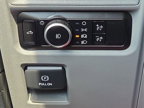 Used 2024 Ford F150 XLT image 22