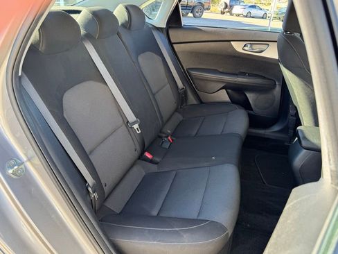 Used 2023 Kia Forte LXS image 31