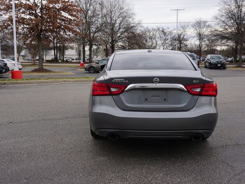 Used 2017 Nissan Maxima 3.5 SV image 5