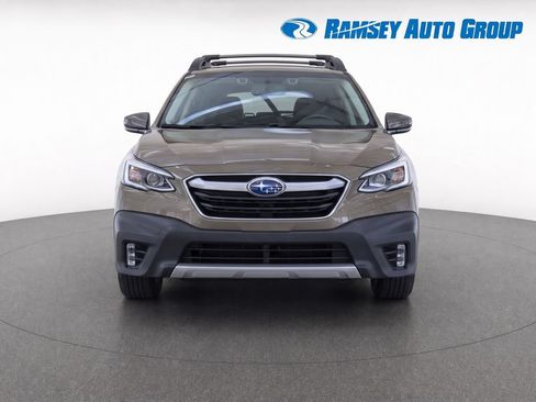 Used 2022 Subaru Outback Limited AWD/4WD image 5