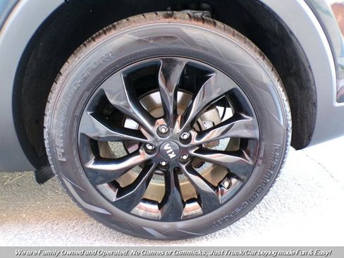 Used 2020 Kia Sorento EX FWD image 44