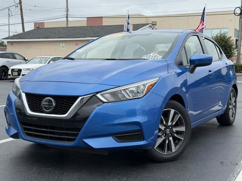 Used 2021 Nissan Versa SV FWD image 4
