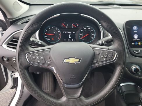 Used 2024 Chevrolet Malibu LT image 10