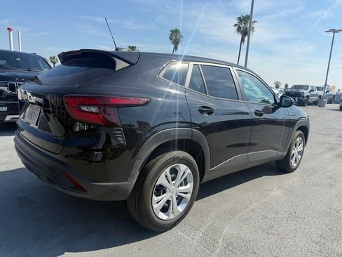 Used 2024 Chevrolet Trax LS image 4