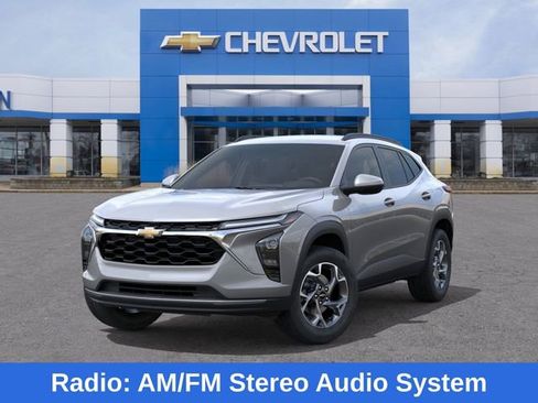 New 2026 Chevrolet Trax LT w/ Driver Confidence Package image 7