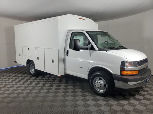 New 2026 Chevrolet Express 3500 w/ Power Convenience Package RWD image 3
