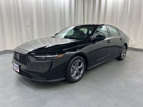 Used 2024 Honda Accord EX image 2
