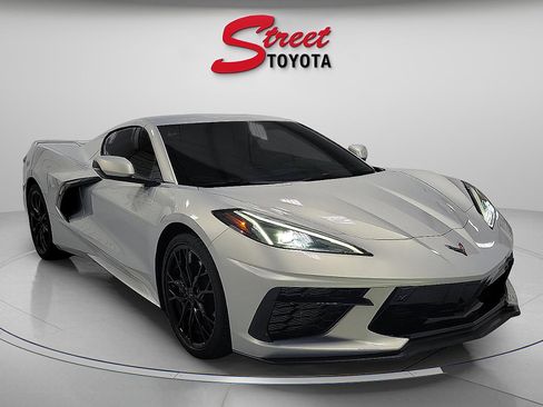 Used 2024 Chevrolet Corvette Stingray Preferred Cpe w/ Z51 Performance Package RWD image 5