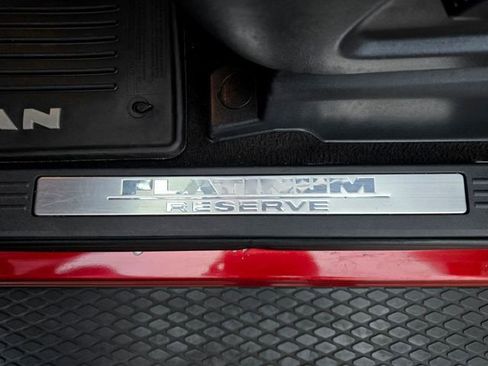 Used 2019 Nissan Titan Platinum Reserve image 28