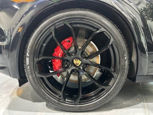 Used 2014 Porsche Cayenne GTS AWD/4WD image 8