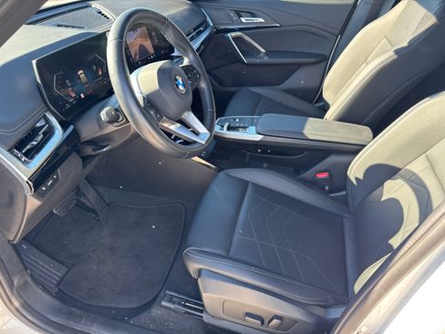 Used 2025 BMW X1 xDrive28i image 9