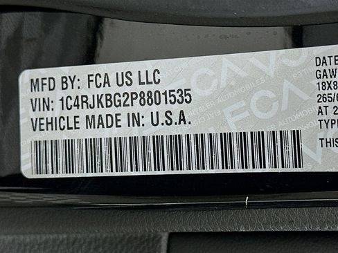 Used 2023 Jeep Grand Cherokee L Limited AWD/4WD image 12
