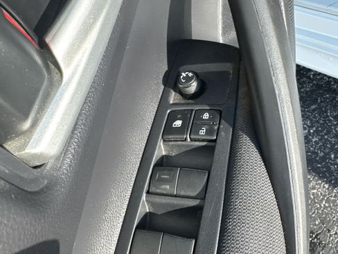 Used 2021 Toyota Corolla LE FWD image 13