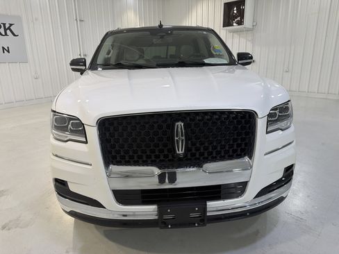 Used 2023 Lincoln Navigator Black Label image 8