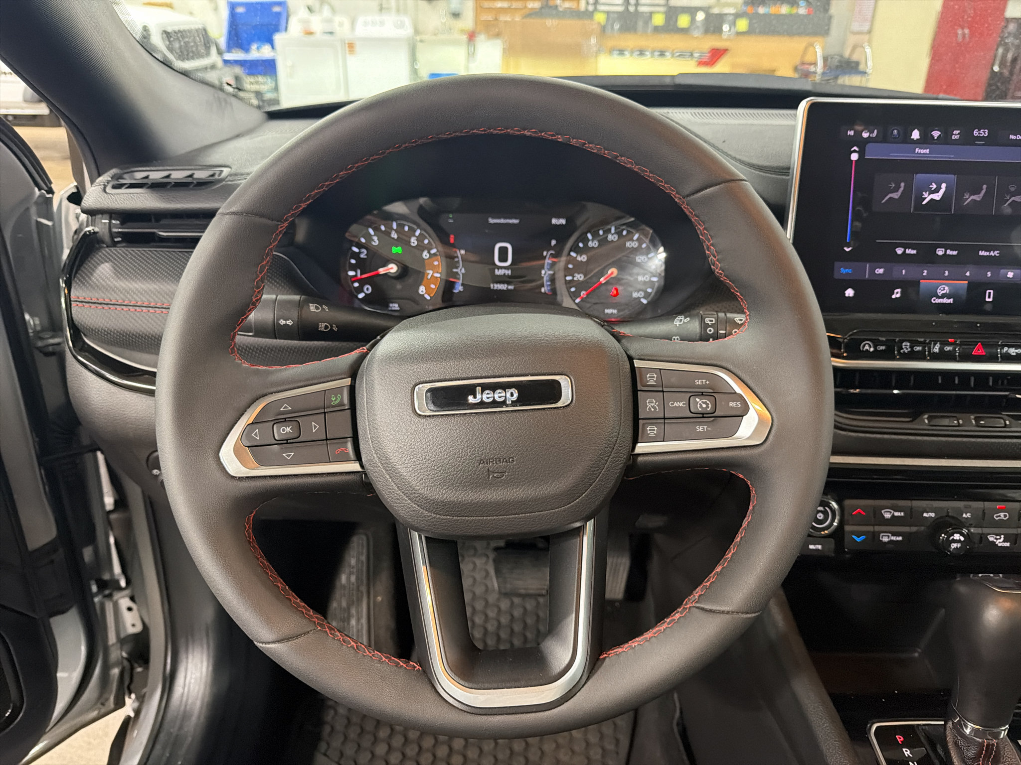 Used 2026 Jeep Compass Trailhawk AWD/4WD image 5