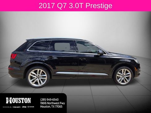Used 2017 Audi Q7 3.0T Prestige w/ Prestige Package AWD/4WD image 2