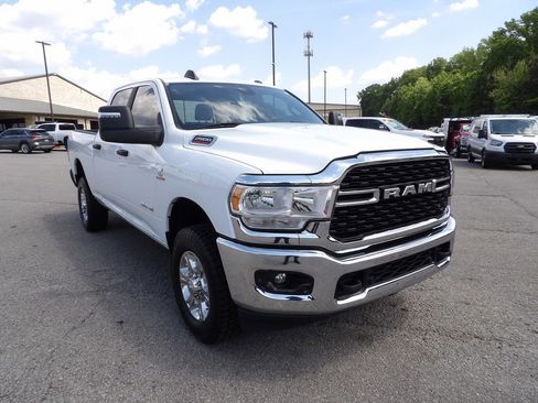 Used 2024 RAM 2500 Big Horn w/ Off Road Package AWD/4WD image 11