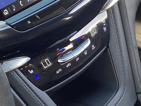 Certified 2025 Cadillac XT6 Premium Luxury w/ Platinum Package image 30