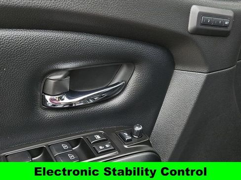 Used 2023 Nissan Titan PRO-4X w/ Pro-4x Convenience Package image 33