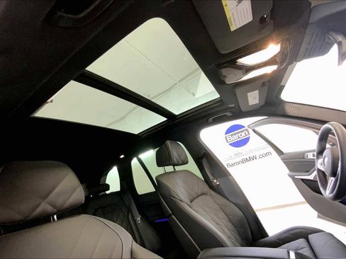 Used 2026 BMW X5 M60i image 13