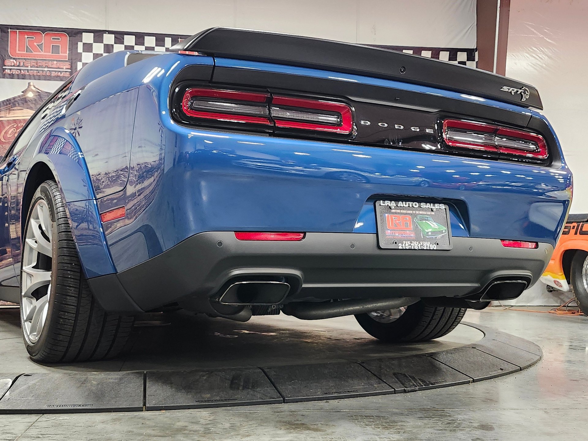 Used 2022 Dodge Challenger SRT Hellcat RWD image 8