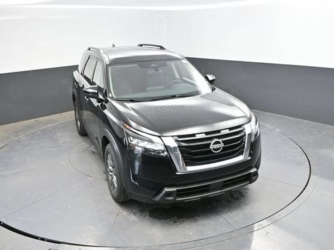 Used 2025 Nissan Pathfinder SV AWD/4WD image 37