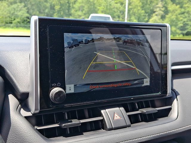 Used 2025 Toyota RAV4 LE FWD image 18