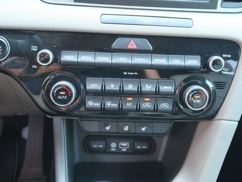Used 2019 Kia Sportage EX w/ EX Premium Package FWD image 26