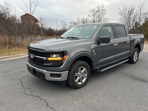 Used 2024 Ford F150 XLT w/ Mobile Office Package image 4