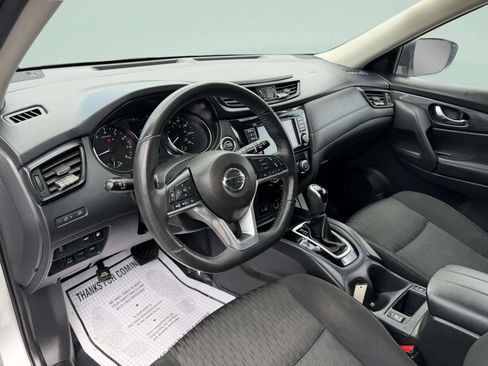 Used 2018 Nissan Rogue SV AWD/4WD image 13