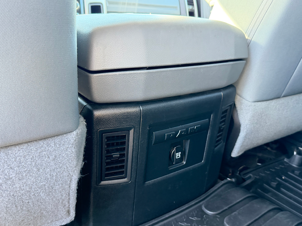 Used 2017 RAM 1500 Classic SLT w/ Luxury Group AWD/4WD image 51