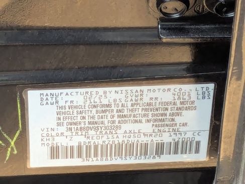 Used 2025 Nissan Sentra SR FWD image 15