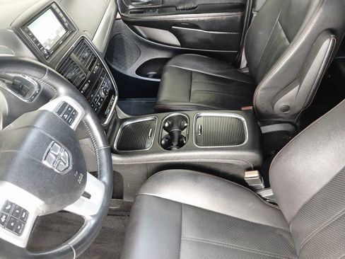 Used 2019 Dodge Grand Caravan GT FWD image 19