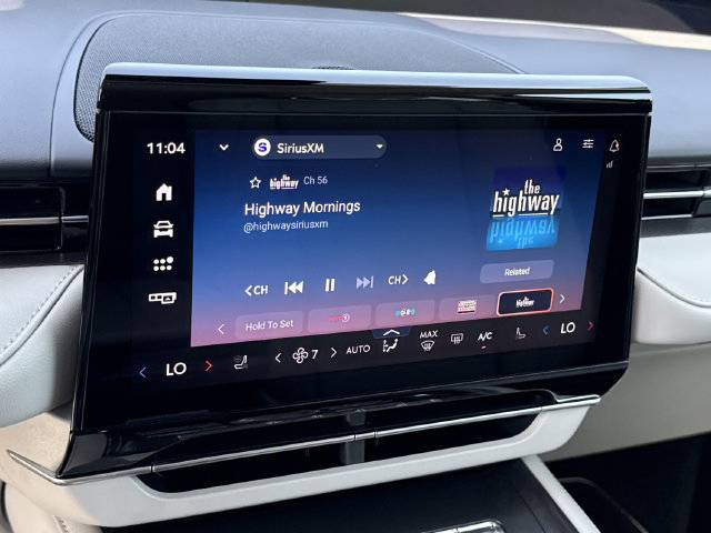 New 2026 Lincoln Nautilus Premier w/ Equipment Group 102A AWD/4WD image 21