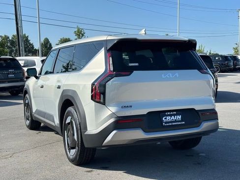 New 2026 Kia EV9 Light image 5