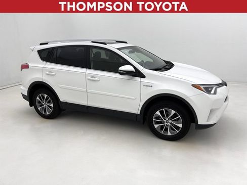 Used 2016 Toyota RAV4 XLE w/ Convenience Package AWD/4WD image 1