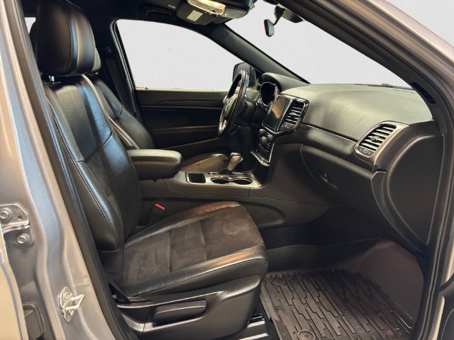 Used 2021 Jeep Grand Cherokee Laredo X AWD/4WD image 16
