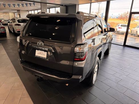 Used 2021 Toyota 4Runner SR5 RWD image 5