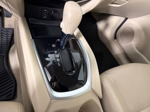 Used 2015 Nissan Rogue SL w/ SL Premium Package image 19