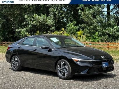 Certified 2025 Hyundai Elantra Limited