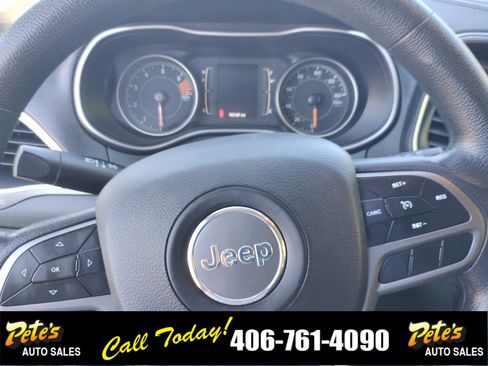 Used 2019 Jeep Cherokee Latitude w/ Popular Appearance Group AWD/4WD image 28