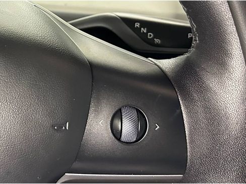 Used 2023 Tesla Model Y Performance AWD/4WD image 19