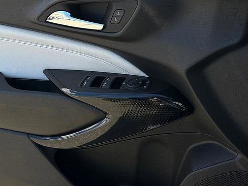 Used 2025 Chevrolet Trax LT image 19