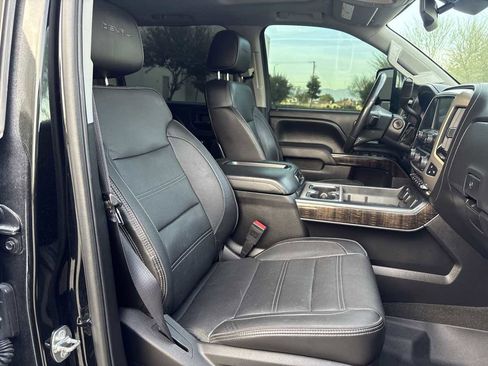 Used 2015 GMC Sierra 2500 Denali w/ Duramax Plus Package image 17