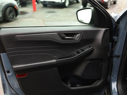 Used 2025 Ford Escape Active w/ Cold Weather Package image 10