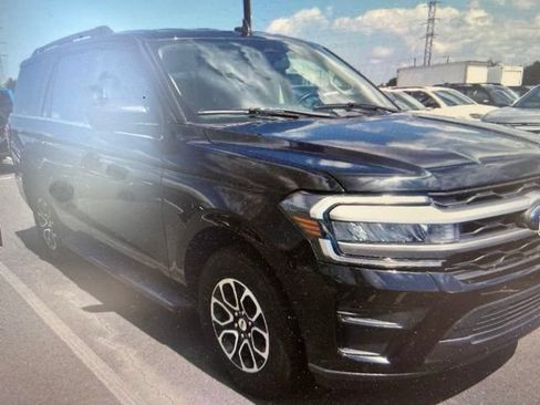 Used 2024 Ford Expedition XLT AWD/4WD image 4