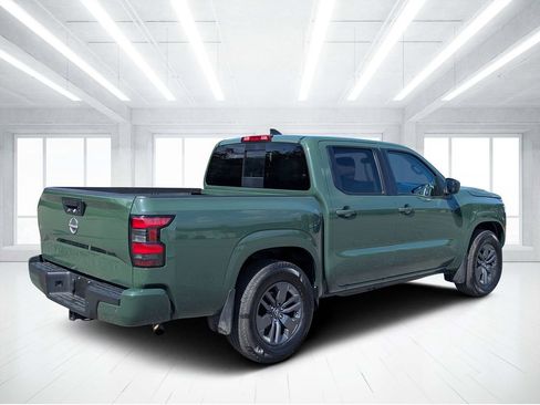 Used 2025 Nissan Frontier SV w/ SV Convenience Package image 3